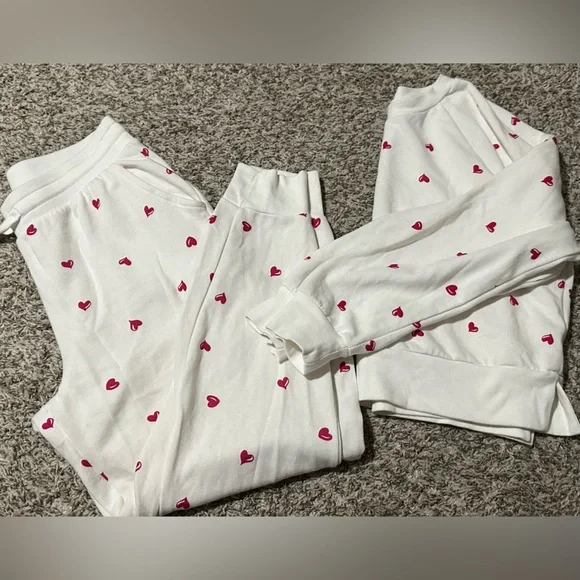 Colsie White Jogger Set with Red Hearts - Picture 1 of 4